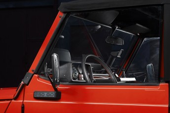 1-004-Convertible-Mercedes-G-250-077686