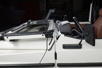 1-010-Convertible-Mercedes-G-250-086737