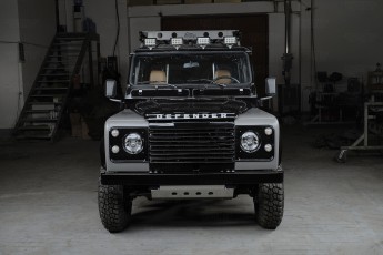 2A-004-Land-Rover-Defender-249690