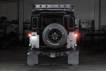 2A-008-Land-Rover-Defender-249690