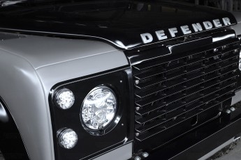 2A-021-Land-Rover-Defender-249690