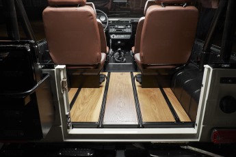 2A-028-Convertible-Mercedes-G-250-085109