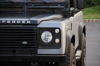2B-033-Land-Rover-Defender-D90-378100