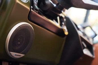 2B-053-Convertible-Mercedes-G-250-080272