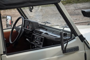 2B-062-Convertible-Mercedes-G-250-086737