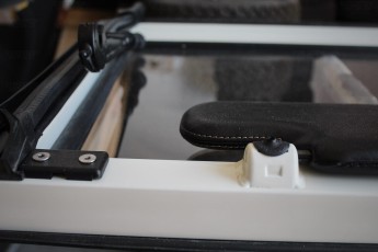 3-026-Convertible-Mercedes-G-250-085109