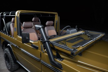 1-005-Convertible-Mercedes-G-250-074671