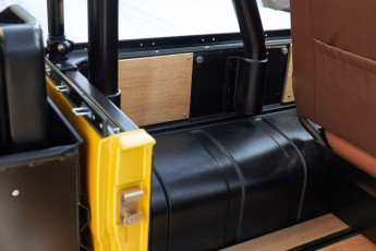 2B-067-Convertible-Mercedes-G-250-083720