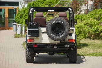 2B-003-Convertible-Mercedes-G-250-068316