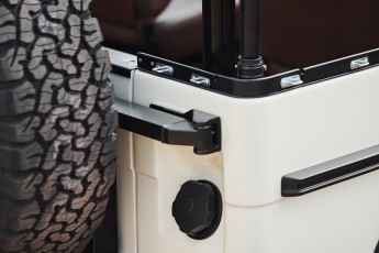 2B-027-Convertible-Mercedes-G-250-079112