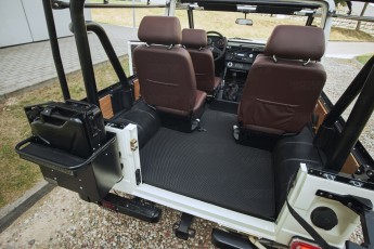 2B-029-Convertible-Mercedes-G-250-087653