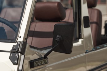 2B-032-Convertible-Mercedes-G-250-087173