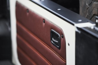 2B-037-Convertible-Mercedes-G-250-079112