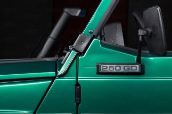 2A-024-Convertible-Mercedes-G-250-070192