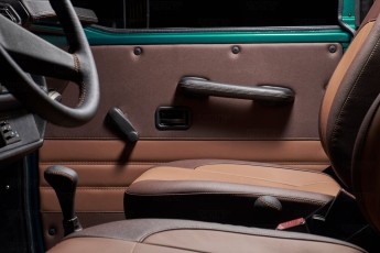 2A-031-Convertible-Mercedes-G-250-070192