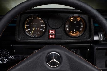 2A-038-Convertible-Mercedes-G-250-070192