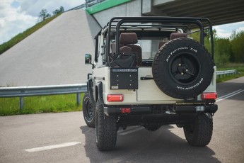 2B-005-Convertible-Mercedes-G-250-084177org