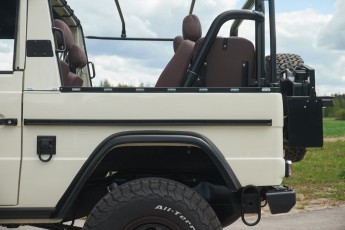 2B-018-Convertible-Mercedes-G-250-084177org