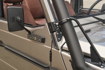 2B-023-Convertible-Mercedes-G-250-077428