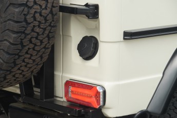 2B-028-Convertible-Mercedes-G-250-084177org