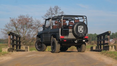 1-002-Convertible-Mercedes-G-250-078758