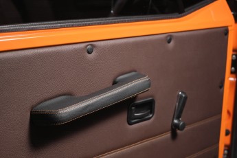 2A-018-Convertible-Mercedes-G-250-082383