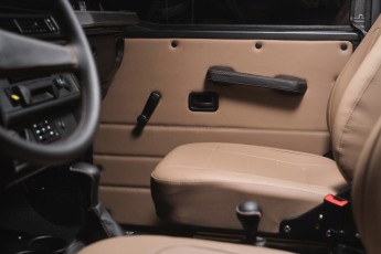 2A-025-Convertible-Mercedes-G-250-091085