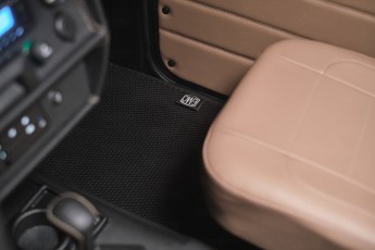 2A-029-Convertible-Mercedes-G-250-091085