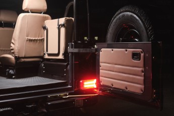 2A-034-Convertible-Mercedes-G-250-091085