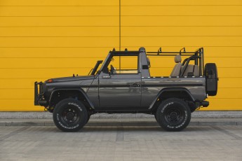 2B-001-Convertible-Mercedes-G-250-091085