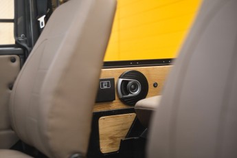 2B-031-Convertible-Mercedes-G-250-091085