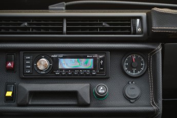 2B-043-Convertible-Mercedes-G-250-091085