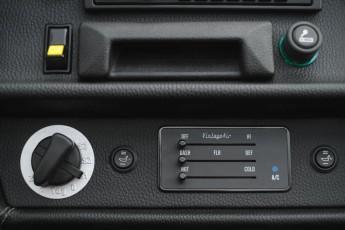 2B-044-Convertible-Mercedes-G-250-091085