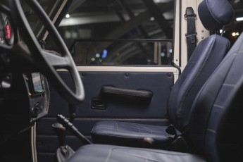 2A-020-Convertible-Mercedes-G-250-082571