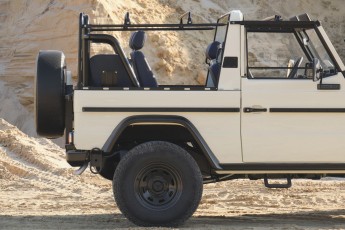 2B-010-Convertible-Mercedes-G-250-082571