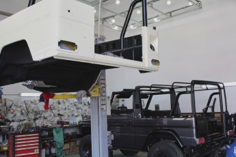 3-017-Convertible-Mercedes-G-250-082571