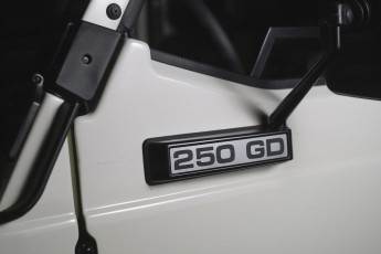 2A-013-Convertible-Mercedes-G-250-080095_2