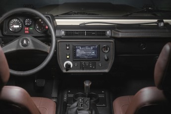 2A-037-Convertible-Mercedes-G-250-080095_2