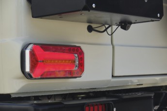 2B-015-Convertible-Mercedes-G-250-080095_1