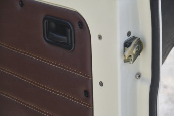 2B-025-Convertible-Mercedes-G-250-080095_1