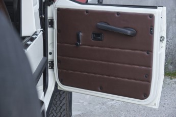 2B-030-Convertible-Mercedes-G-250-080095_1