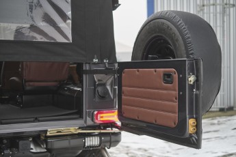 2B-026-Convertible-Mercedes-G-250-082446