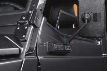 2A-017-Convertible-Mercedes-G-250-068842