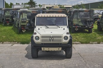 2B-004-Convertible-Mercedes-G-250-082283