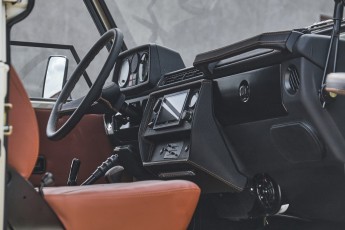 2B-030-Convertible-Mercedes-G-250-082283