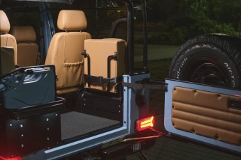 2A-037-Convertible-Mercedes-G-250-082249