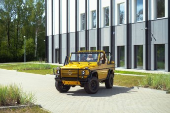 2B-001-Convertible-Mercedes-G-250-086101