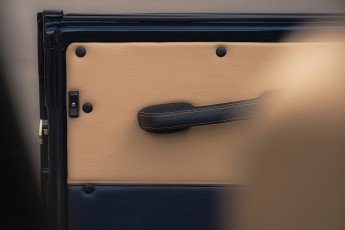 2B-031-Convertible-Mercedes-G-250-075259-