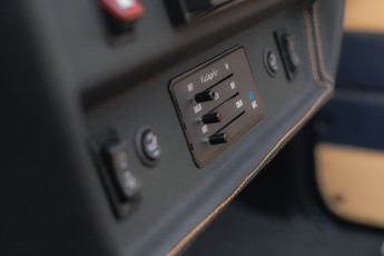 2B-048-Convertible-Mercedes-G-250-075259-