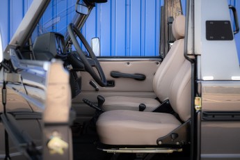 2B-090-Convertible-Mercedes-G-250-088454-RE